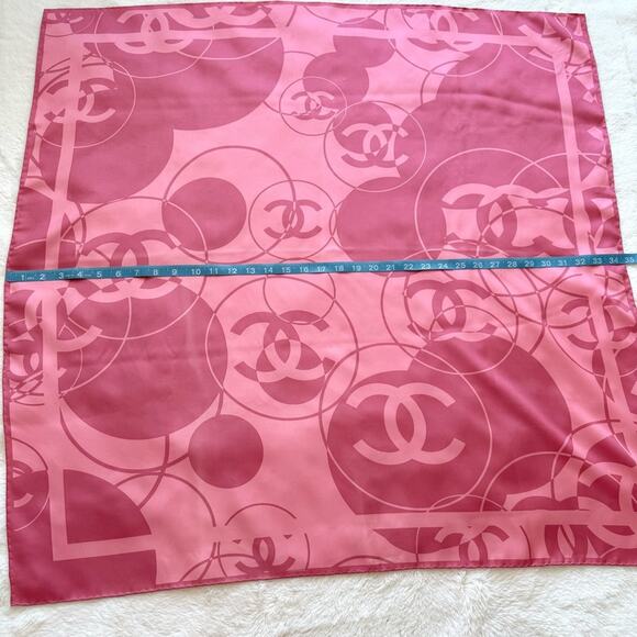 CHANEL Silk CC Reversible Square Scarf Pink Beige Authentic - Picture 7 of 7
